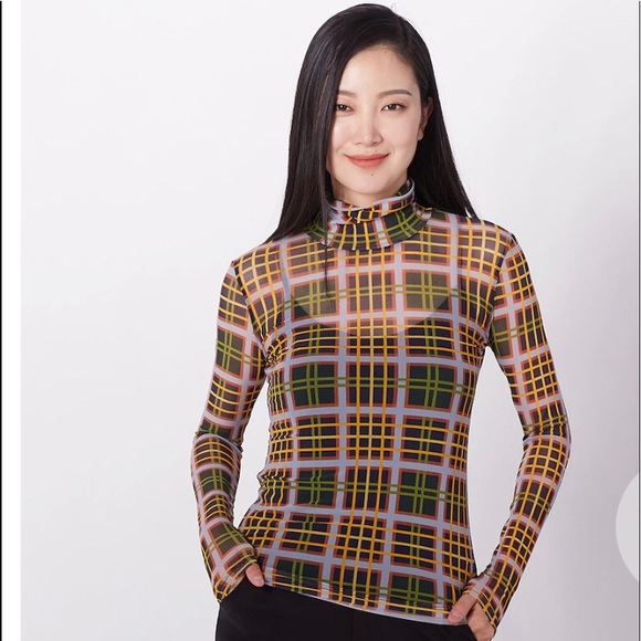 BNWT Hilary MacMillan Printed Mesh Turtleneck size medium - Picture 2 of 5